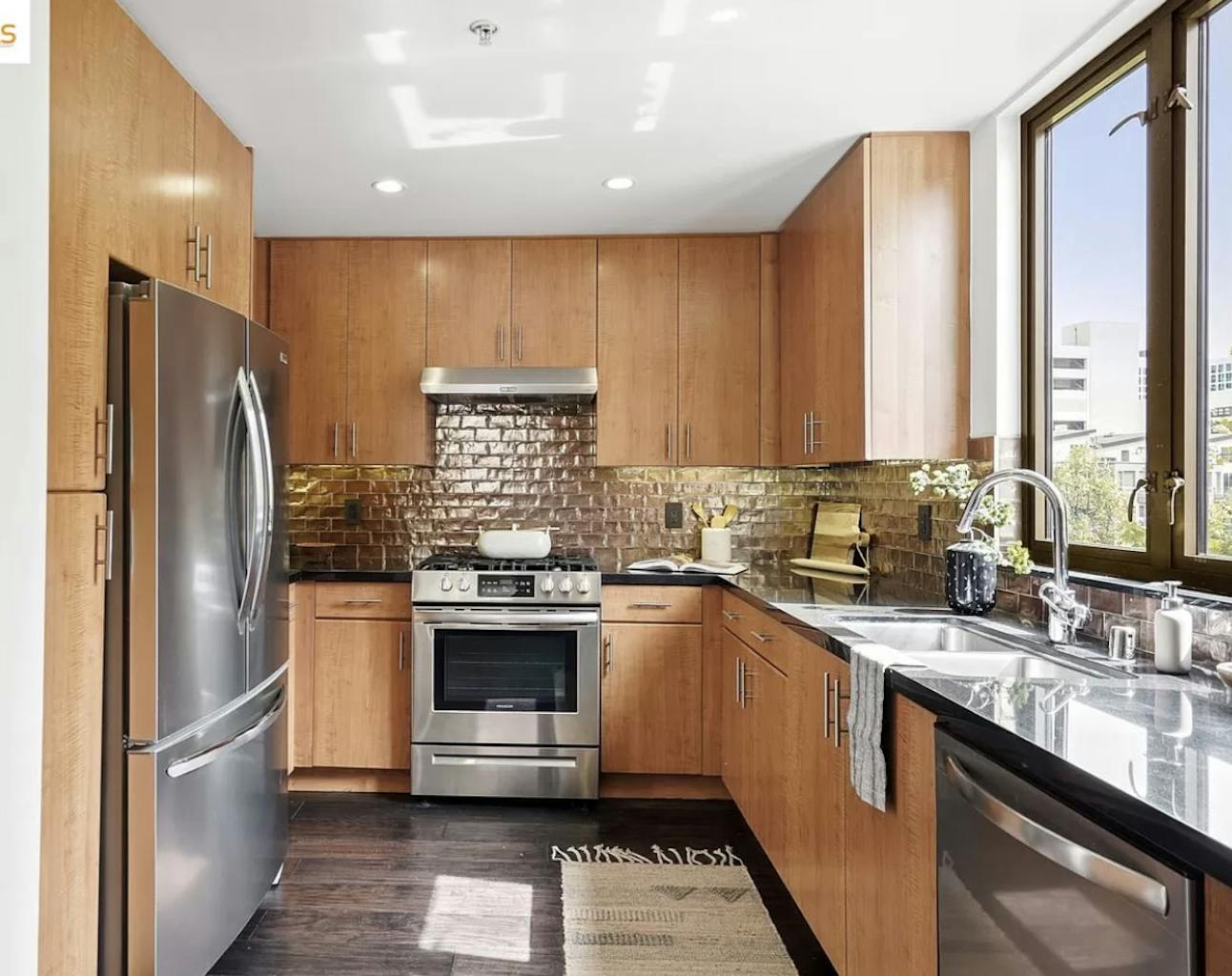 Sunny Duplex Condo in the Heart of the City Listings Project